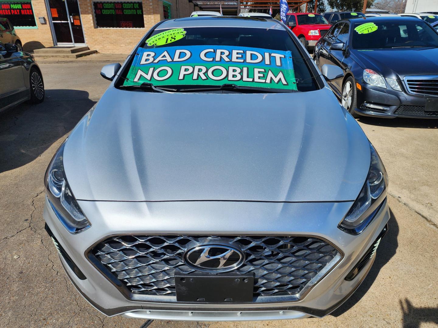 2018 Hyundai Sonata SPORT (5NPE34AF8JH) , AUTO transmission, located at 2660 S.Garland Avenue, Garland, TX, 75041, (469) 298-3118, 32.885551, -96.655602 - Welcome to DallasAutos4Less, one of the Premier BUY HERE PAY HERE Dealers in the North Dallas Area. We specialize in financing to people with NO CREDIT or BAD CREDIT. We need proof of income, proof of residence, and a ID. Come buy your new car from us today!! This is a Very clean 2018 HYUNDAI SON - Photo#8